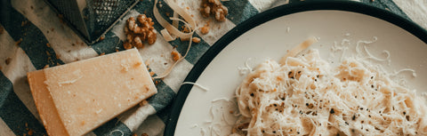 Was ist der Unterschied zwischen Grana Padano und Parmigiano Reggiano?